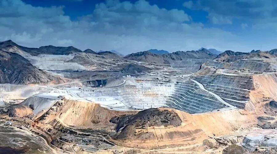 中鋁豪擲7億美元!押注秘魯銅礦,靠鉬回收破局扭虧 中鋁豪擲7億美元!押注秘魯銅礦,靠鉬回收破局扭虧